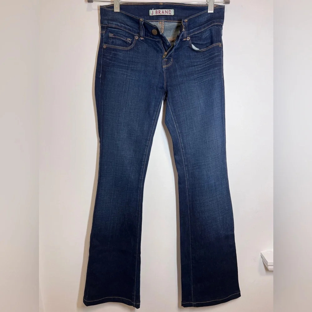J BRAND dark wash boot cut jeans low rise Size 26